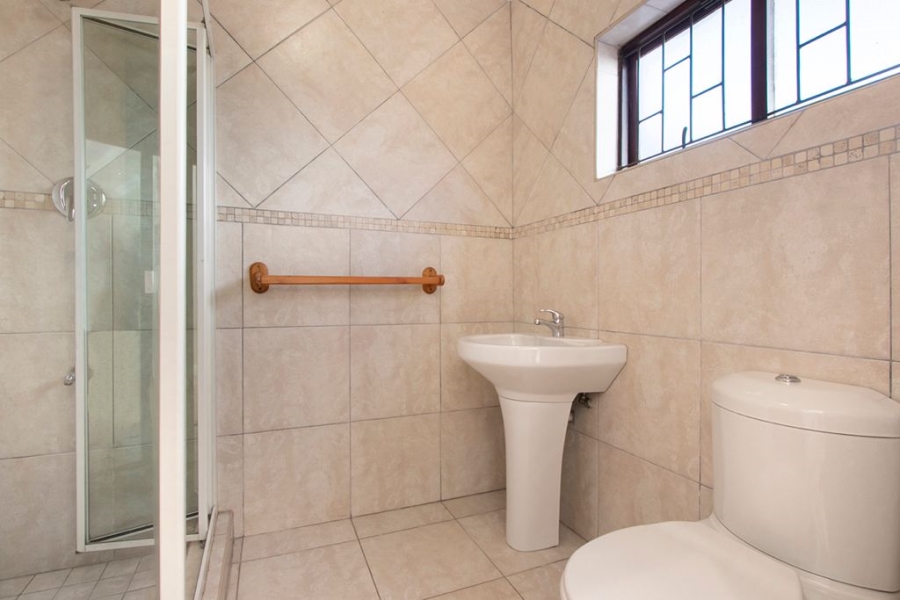 5 Bedroom Property for Sale in Rondebosch Western Cape